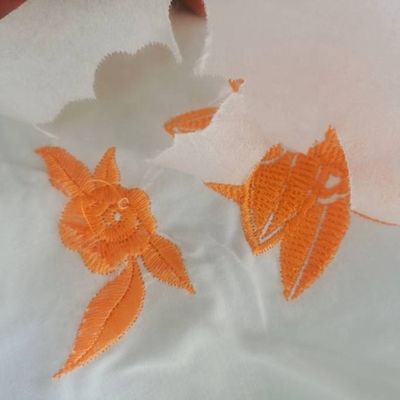 Revestimiento de bordados de poliéster/algodón con interlining con funcionalidad fácil de arrancar