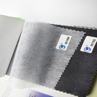 Rollo de tela de filtro de fibra no tejida de carbono activado 40 gsm 45 gsm 50 gsm para control de olores de automóviles