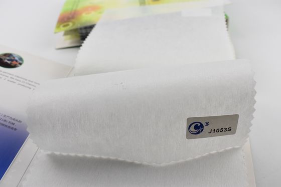 Tejido no tejido para prendas de vestir de bordado 100% poliéster suave