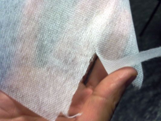 Papel de apoyo de bordado personalizado para rasgar fácilmente la interfaz de fusión de la prenda